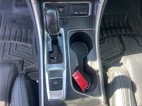 Used 2019 Subaru Ascent Limited image 12