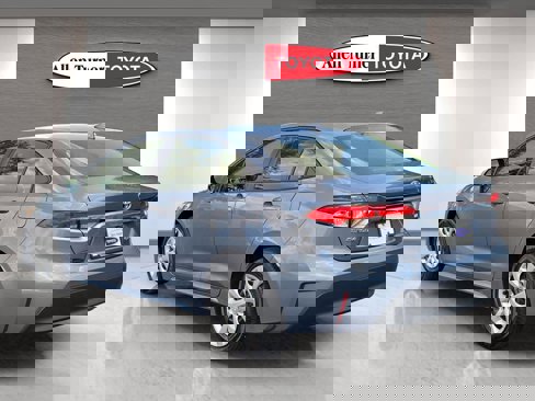 Used 2025 Toyota Corolla LE image 8