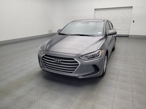 Used 2018 Hyundai Elantra SE image 15