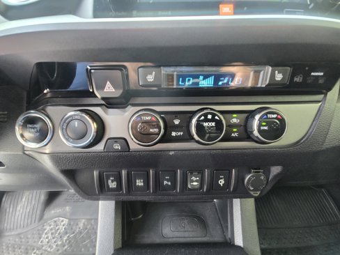 Used 2017 Toyota Tacoma SR5 image 15