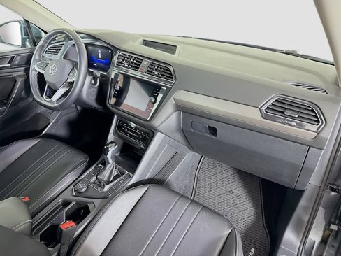 Used 2022 Volkswagen Tiguan SE image 26