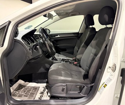 Used 2019 Volkswagen Golf S image 12
