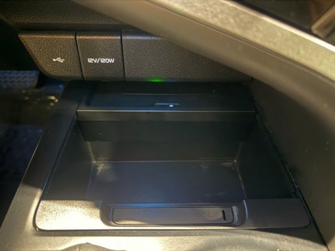 Used 2020 Toyota Camry XLE image 29