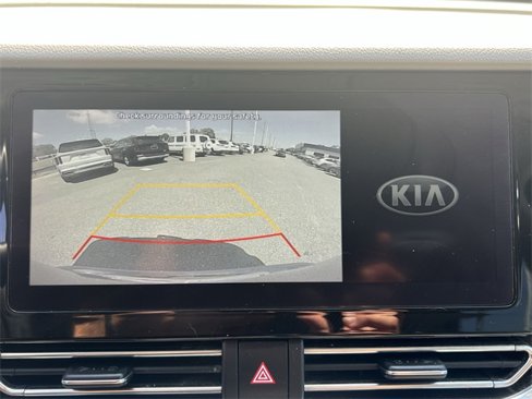 Used 2020 Kia Niro Touring image 17