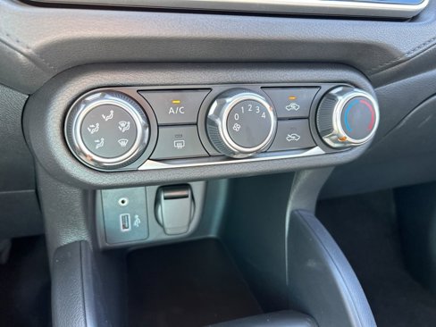New 2025 Nissan Versa S image 27