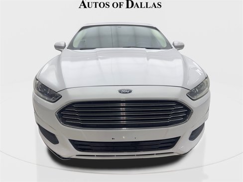 Used 2016 Ford Fusion SE image 3