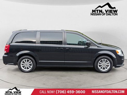 Used 2019 Dodge Grand Caravan SXT image 3