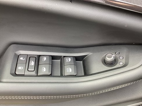 Used 2022 Jeep Grand Cherokee L Laredo image 13