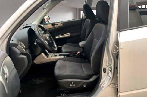 Used 2010 Subaru Forester 2.5X Premium image 22