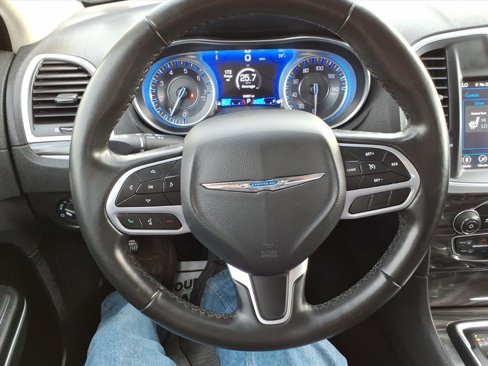 Used 2021 Chrysler 300 Touring L image 21