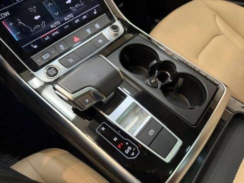 Used 2023 Audi Q7 2.0T Premium image 13