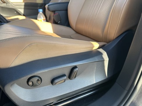 Used 2022 Volkswagen Tiguan SE image 5