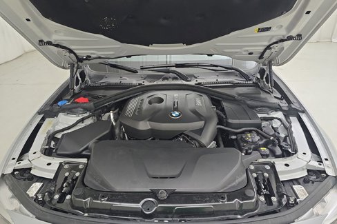 Used 2018 BMW 330i xDrive Sedan w/ Convenience Package image 30