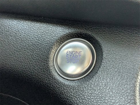 Used 2019 Hyundai Santa Fe SEL image 26