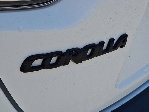 Certified 2025 Toyota Corolla SE image 29