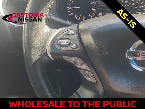 Used 2015 Nissan Pathfinder SV image 57