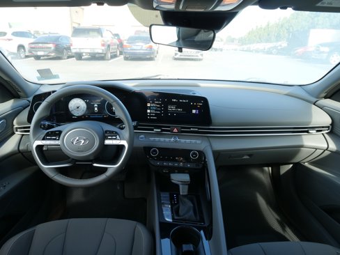 Certified 2023 Hyundai Elantra SEL w/ Convenience Package image 18
