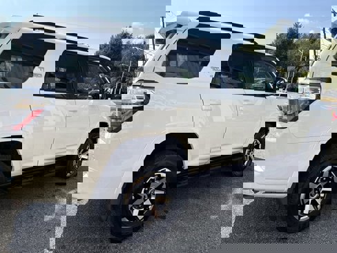 Used 2024 Toyota 4Runner TRD Off-Road image 6