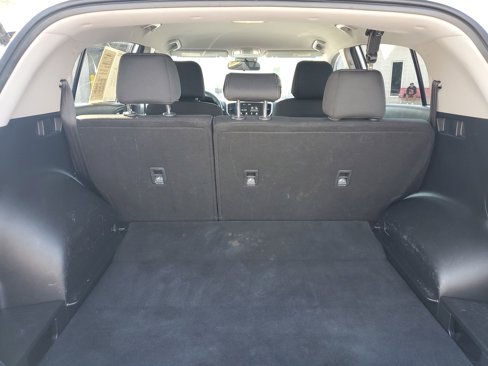 Used 2022 Kia Sportage LX image 8