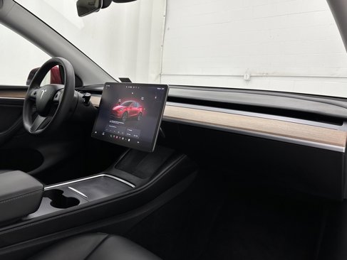 Used 2023 Tesla Model Y Long Range image 16