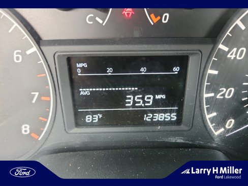 Used 2015 Nissan Sentra S image 11