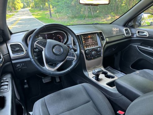 Used 2014 Jeep Grand Cherokee Laredo w/ 18" Wheel & 8.4" Radio Group image 20