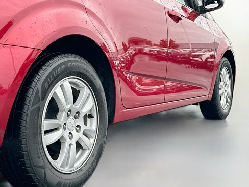 Used 2013 Chevrolet Sonic LT image 13