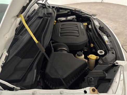 Used 2015 Chrysler Town & Country Touring-L image 20