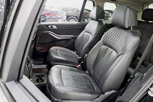 Used 2022 BMW X7 xDrive40i w/ Executive Package image 35