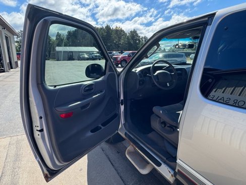 Used 2003 Ford F150 XLT image 9