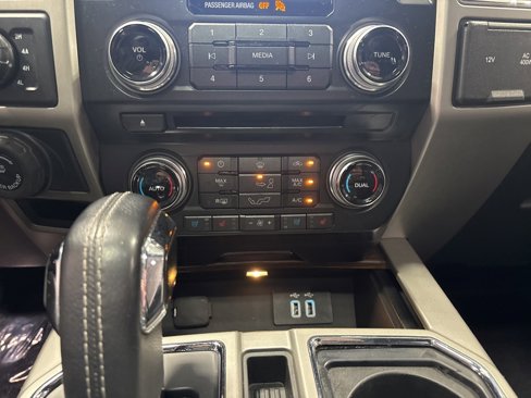 Used 2016 Ford F150 Lariat w/ Equipment Group 502A Luxury image 42