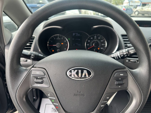 Used 2017 Kia Forte LX image 29