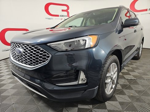 Used 2024 Ford Edge SEL w/ Convenience Package image 2