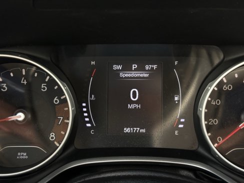 Certified 2018 Jeep Compass Latitude w/ Cold Weather Group image 17