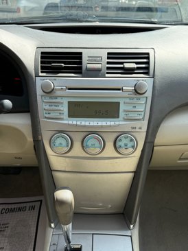 Used 2009 Toyota Camry LE image 16