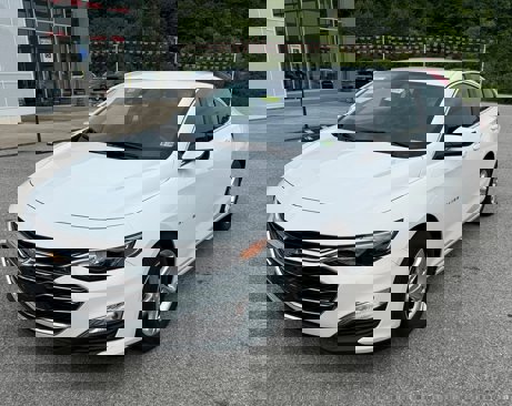 Used 2024 Chevrolet Malibu LS image 3