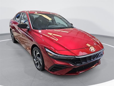New 2025 Hyundai Elantra Sport image 2