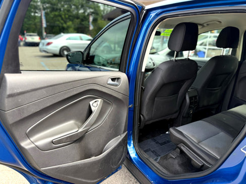 Used 2017 Ford Escape SE image 13