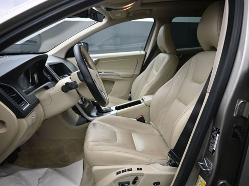 Used 2016 Volvo XC60 T6 w/ Proximity Package image 12