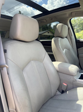 Used 2010 Cadillac SRX Luxury image 25