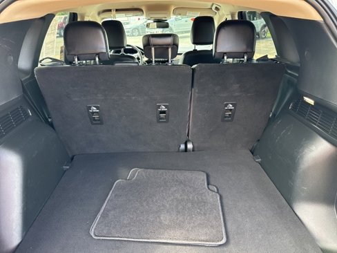 Certified 2020 Ford Escape Titanium image 7