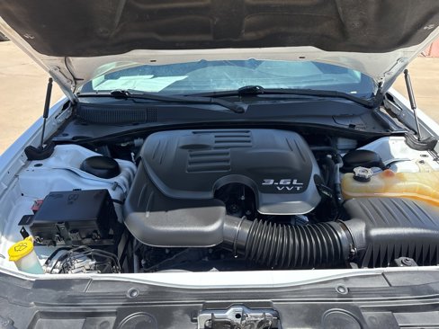 Used 2015 Chrysler 300 Limited image 45