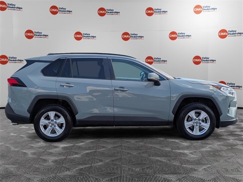 Used 2021 Toyota RAV4 XLE image 4