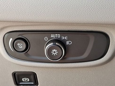 Used 2019 GMC Terrain SLE image 25