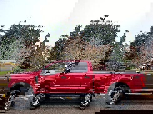 Used 2019 Ford F250 Lariat w/ Lariat Ultimate Package image 3