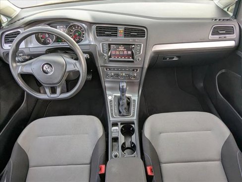 Used 2015 Volkswagen e-Golf SEL Premium image 18