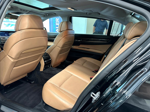 Used 2011 BMW 740Li image 18