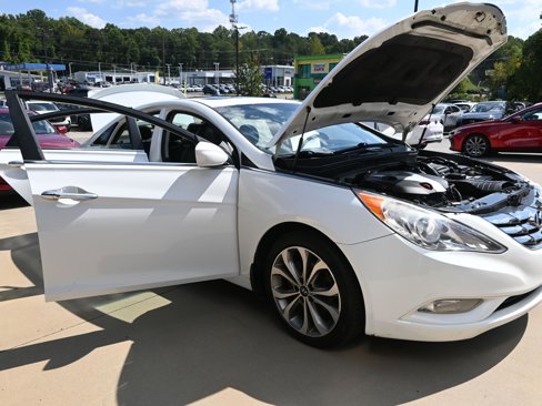 Used 2013 Hyundai Sonata SE w/ Navigation & Sunroof Pkg image 12
