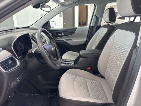 Used 2021 Chevrolet Equinox LS image 14