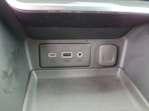 Used 2021 GMC Terrain SLE image 26